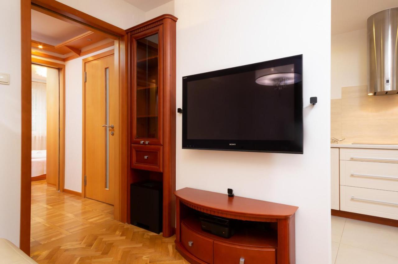 Two-Bedroom Family Apartment Esperanto Next To Klif By Noclegi Renters Warsaw Ngoại thất bức ảnh